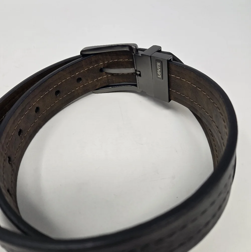 LEVI'S REVERSIBLE BLACK & BROWN LEATHER BELT CLASSIC MENSWEAR MEN SIZE 38